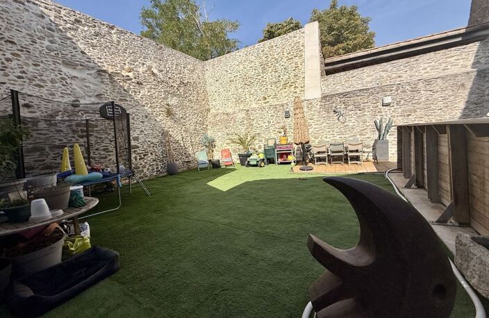 Loft de village de 170 m² avec jardin et piscine — photo 2