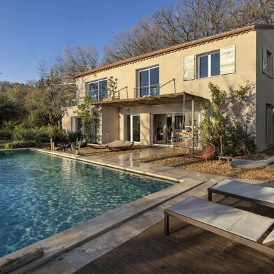 Maison 5 pièces 699000 €