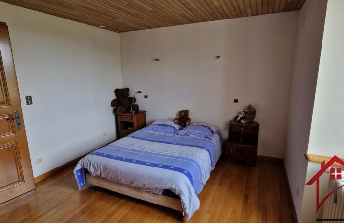 Maison en Pierre de 258 m2, Atelier XXL, 3 Hangars et 2 Hect — photo 5