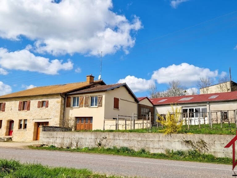 Maison en Pierre de 258 m2, Atelier XXL, 3 Hangars et 2 Hect — photo 1