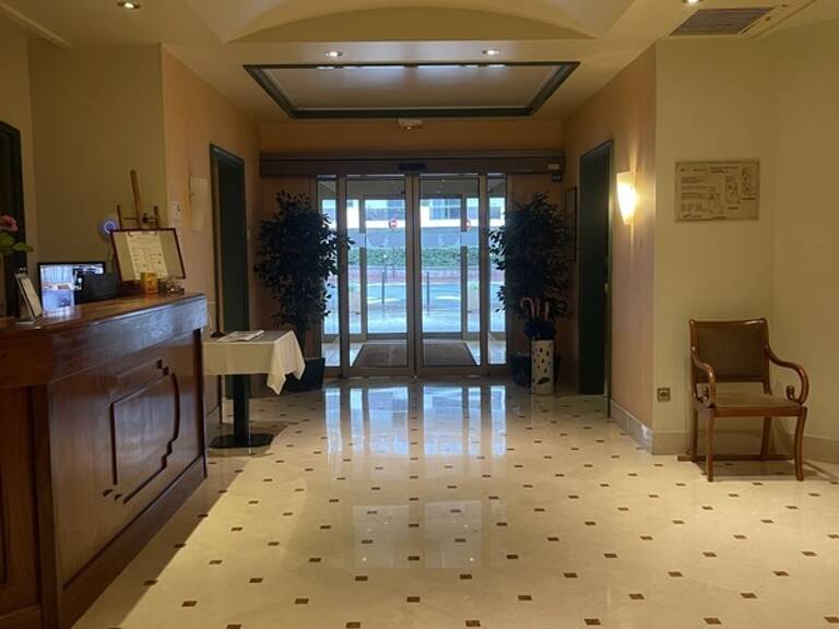 Cœur de ville, résidence senior Les Hespérides de Levallois , Grand studio 40m² — photo 1