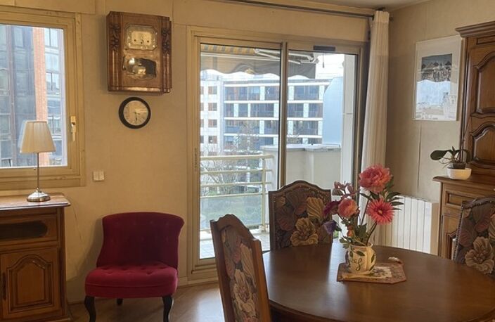 Cœur de ville, résidence senior Les Hespérides de Levallois , Grand studio 40m² — photo 4