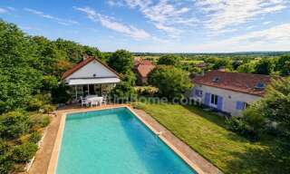 Maison 6 Pièces 153 m² à vendre à Espinasse-Vozelle (03110)
