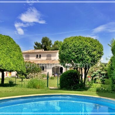 Maison 7 pièces 549000 €