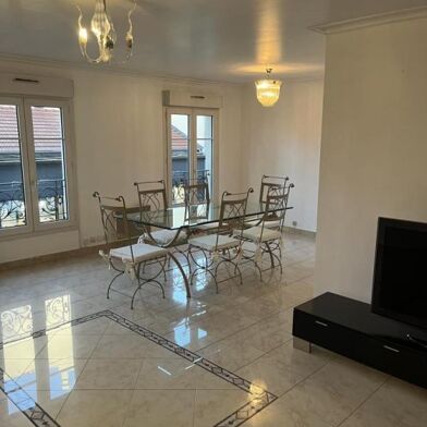 Appartement 4 pièces 1990 €