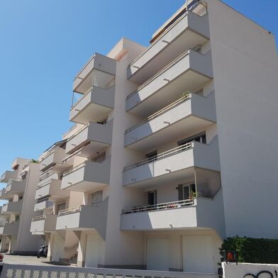 Appartement 1 pièces 700 €