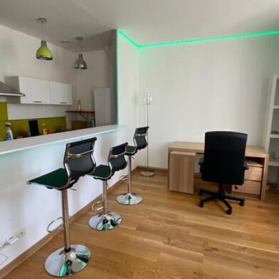 Appartement 2 pièces 885 €