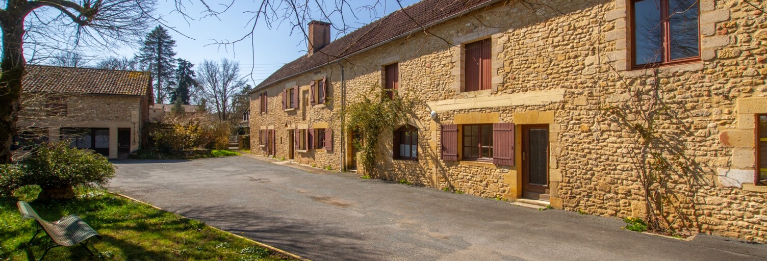 Maison 22 Pièces 316 m² à vendre à Le Buisson-de-Cadouin (24480)