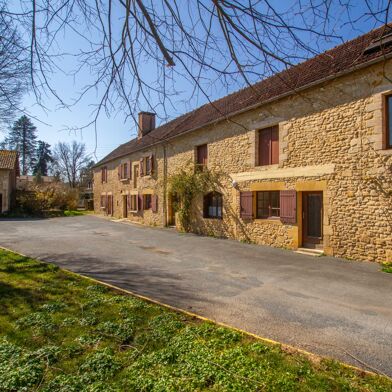 Maison 22 pièces 280000 €