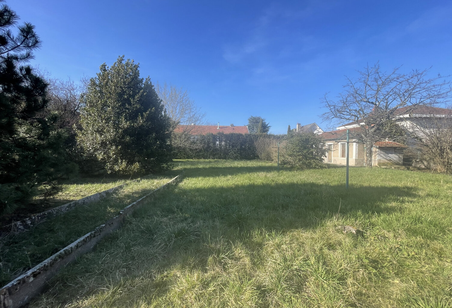 À VENDRE - EN EXCLUSIVITÉ - 69005 LYON - TERRAIN À BÂTIR DE — photo 1