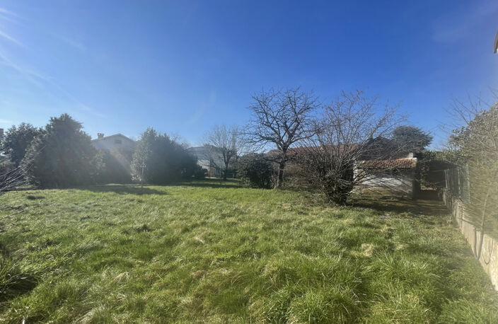 À VENDRE - EN EXCLUSIVITÉ - 69005 LYON - TERRAIN À BÂTIR DE — photo 2