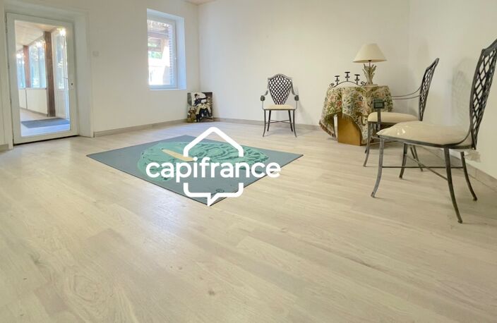 Ensemble immobilier mixte aux grands espaces : habitation & activité commerciale à Sainte-Radégonde-des-Noyers en VENDEE (85) — photo 5