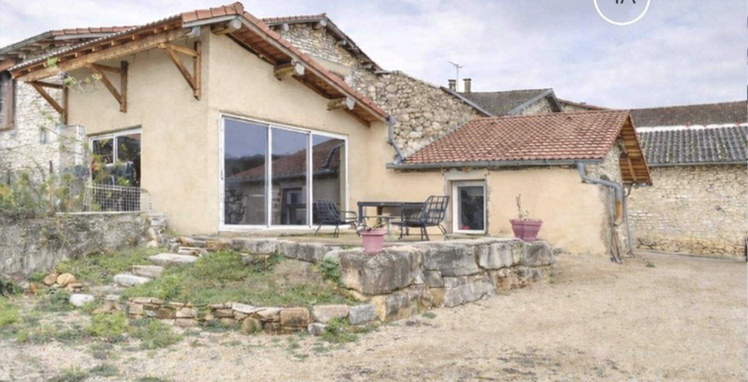 JUJURIEUX (01) – Hameau de Chenavel – Maison 115 m² - Terrain 236 m² - 3 chambres — photo 1