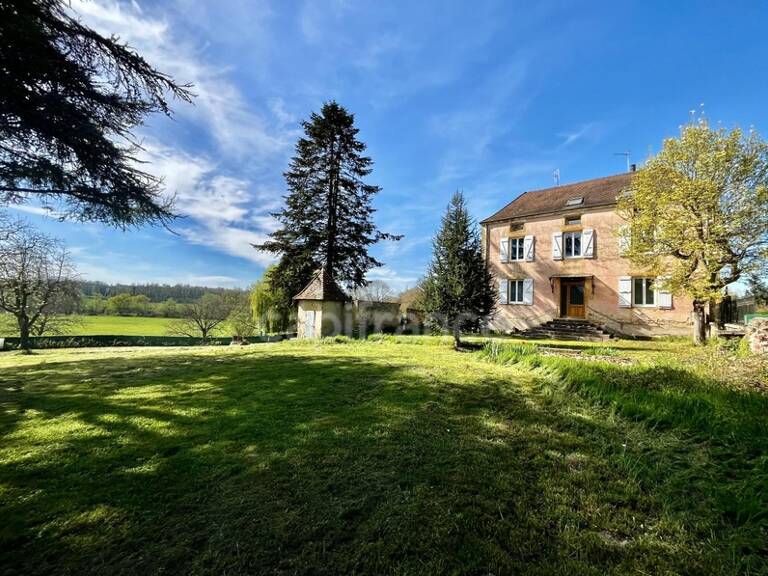 Saint-Pierre-la-Noaille (42)Grande maison de caractère de 217 m² habitables  et un potentiel d'aménagement jusqu'à 475 m² sur 3 610 m² de terrain — photo 1