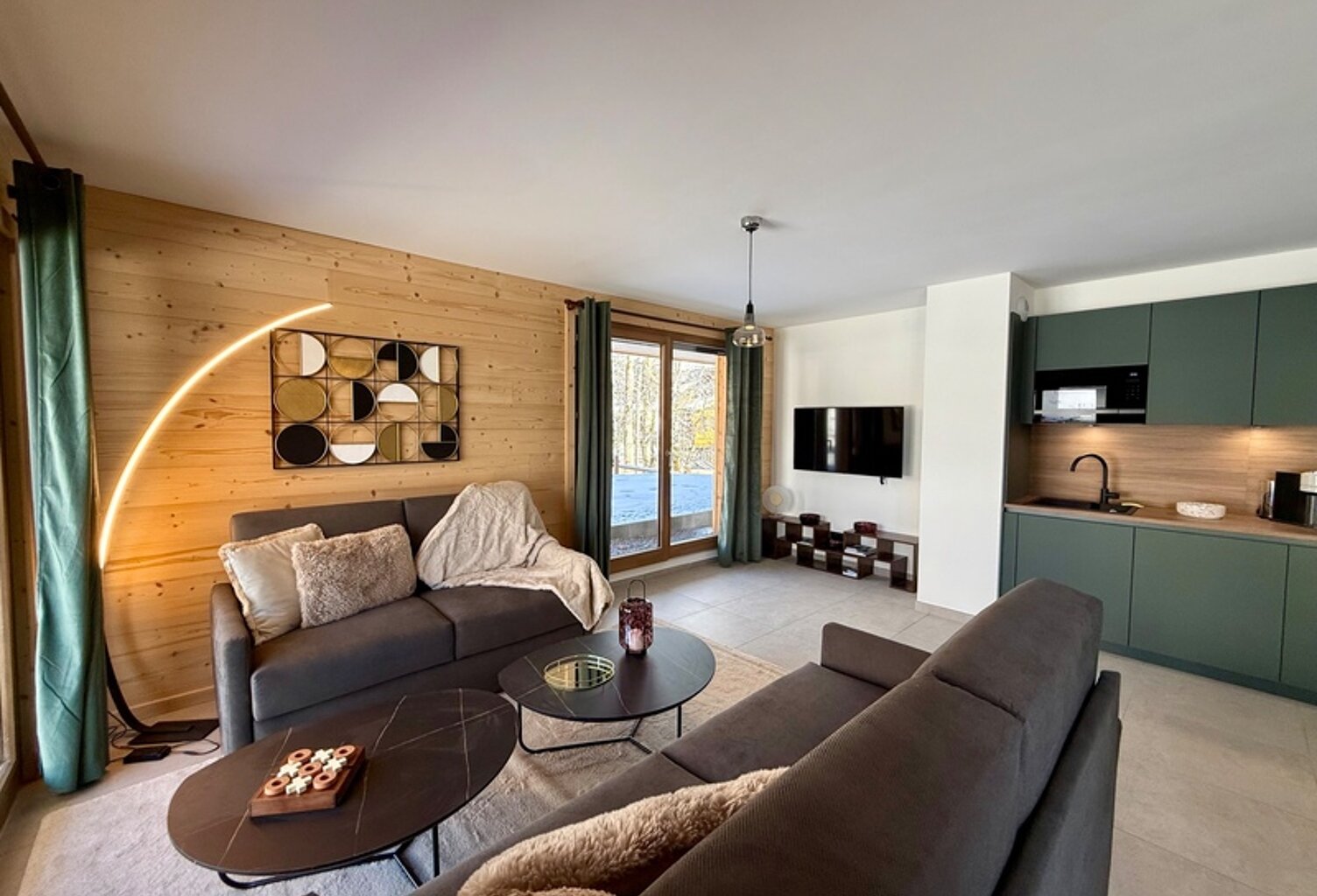 Appartement à vendre 5 pièces en rez-de-jardin LES GETS (74) — photo 1
