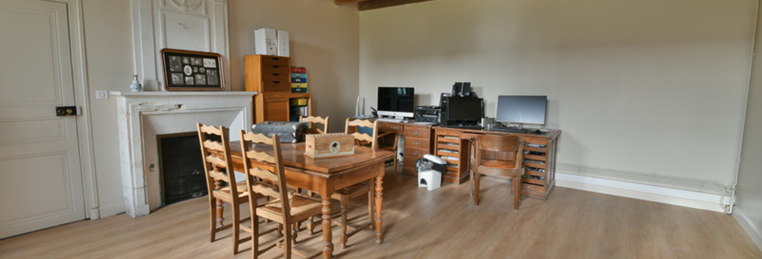 Maison 10 Pièces 295 m² à vendre à Surgères (17700)