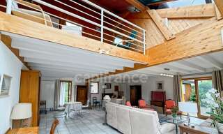 Maison 7 Pièces 194 m² à vendre à Saint-Genis-Pouilly (01630)