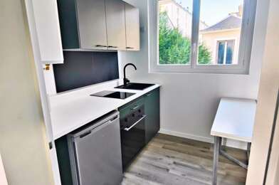 Appartement 2 pièces 710 €