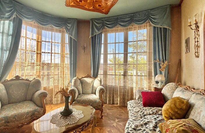 À vendre - Tènement immobilier avec appartements et dépendances - Centre Reyrieux — photo 5