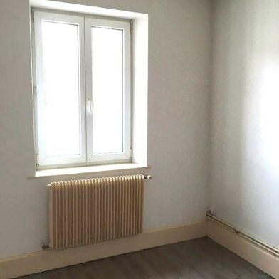 Appartement 3 pièces 700 €