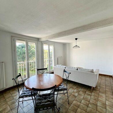 Appartement 3 pièces 875 €