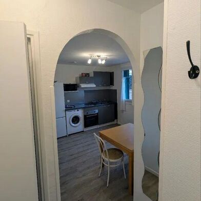 Appartement 2 pièces 900 €