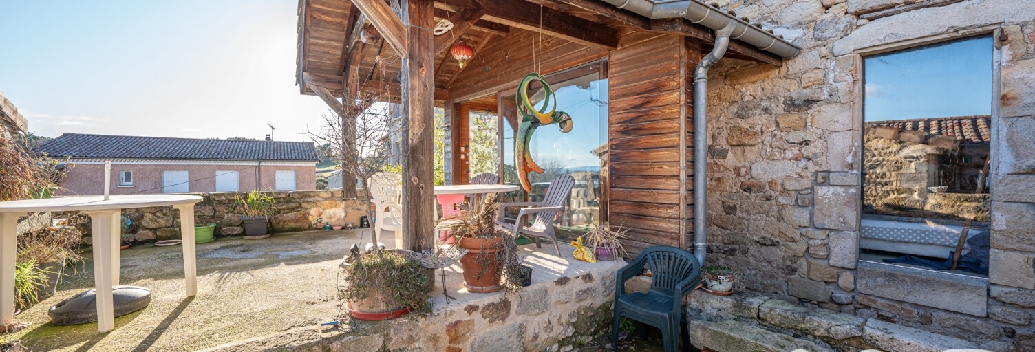 Maison 4 Pièces 131 m² à vendre à Saint-Julien-du-Serre (07200)