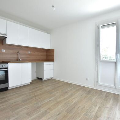 Appartement 2 pièces 990 €