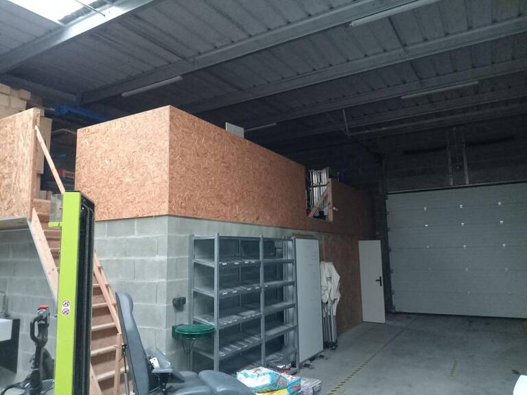 Bien Commercial À Vendre — photo 1