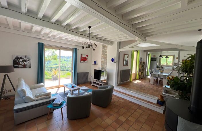 Maison dans un environnement buccolique — photo 5
