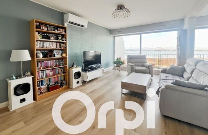 À Vendre à Palavas-Les-Flots  Appartement T2 entièrement rénové avec Parking en option (15 000 Euros) — photo 4