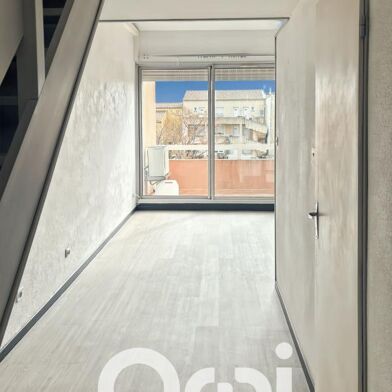 Appartement 2 pièces 710 €