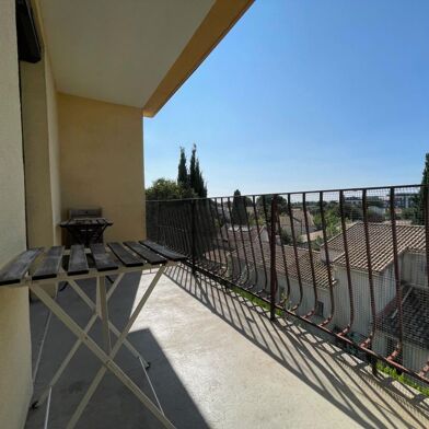 Appartement 2 pièces 909 €