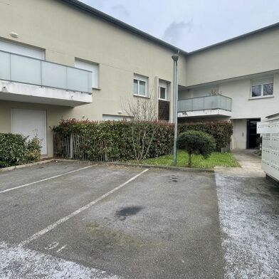 Appartement 3 pièces 235300 €