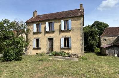Maison en pierre de 8 pièces principales — photo du bien
