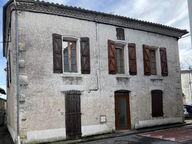 Maison de ville de 4 pièces principales — photo du bien