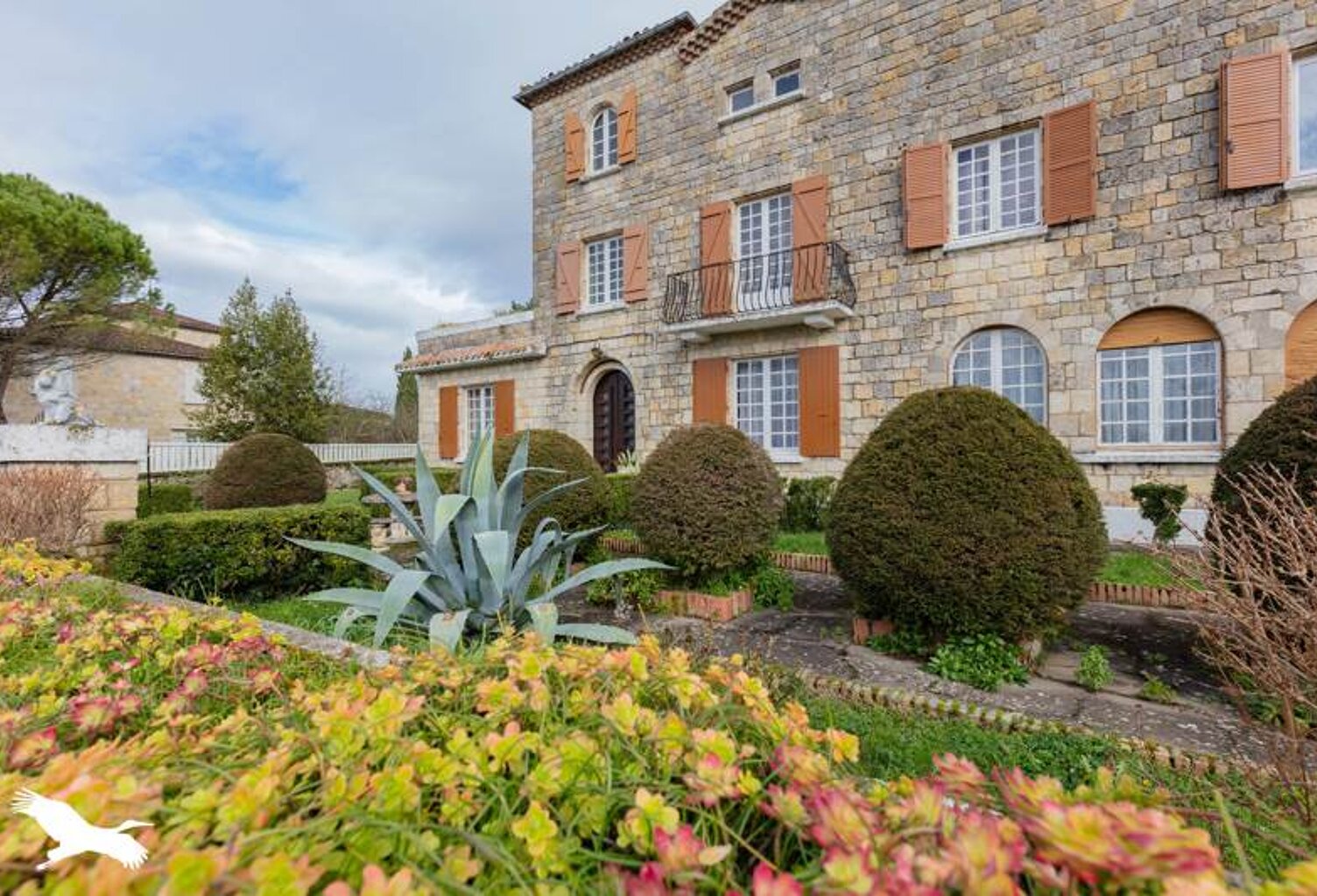 Maison en pierre de 10 pièces principales — photo 1