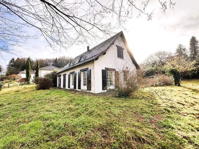 Maison de bourg de 6 pièces principales — photo du bien