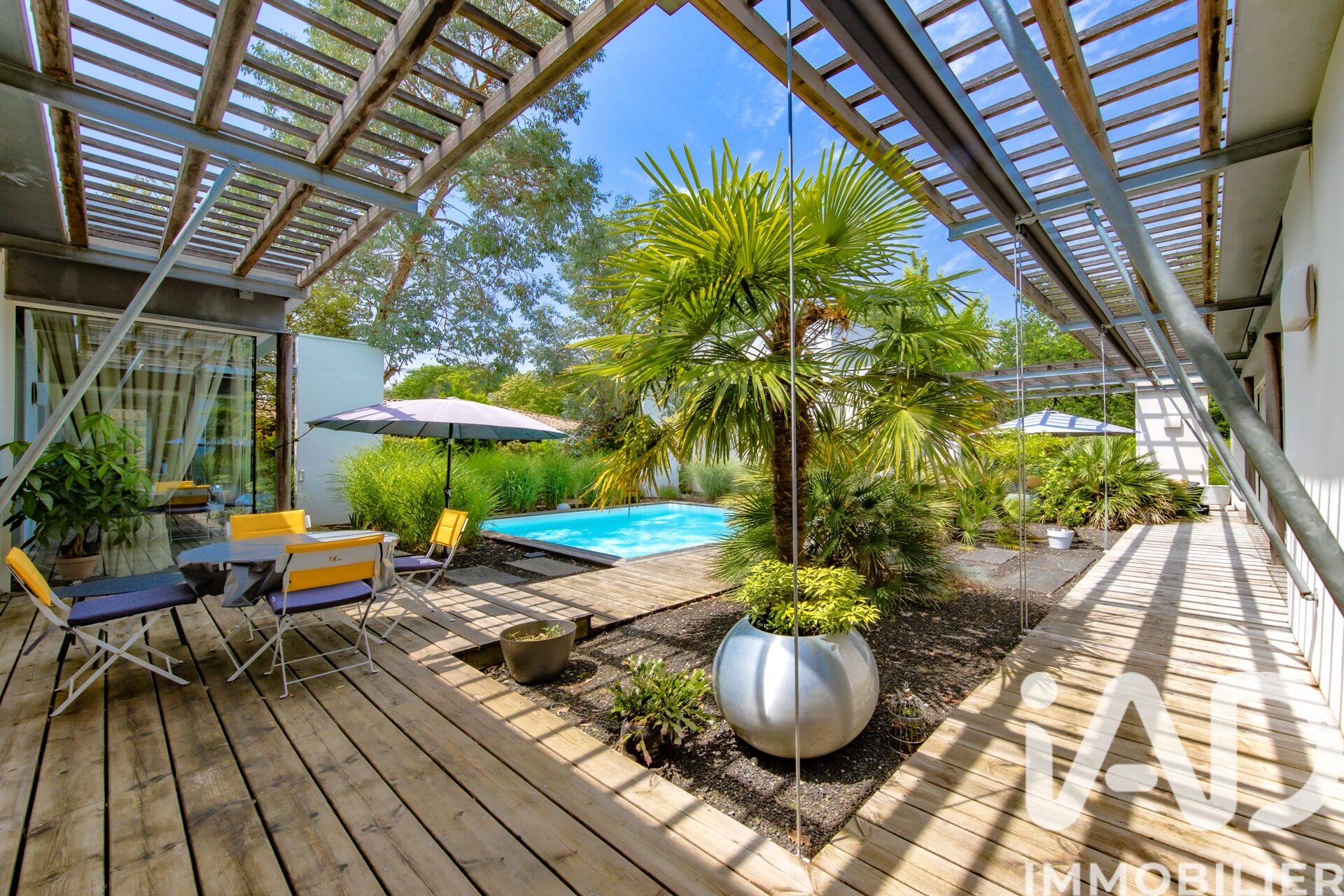 Le Taillan-Médoc - 200m² - 5p. - 3ch.