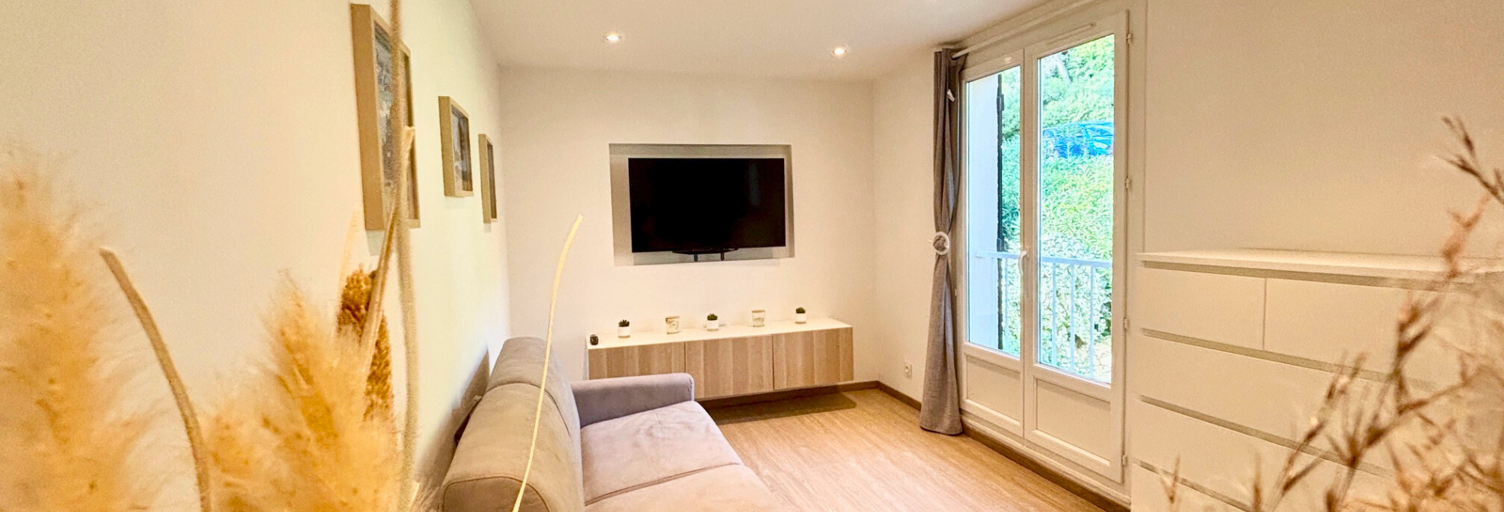 Appartement 1 Pièce 23 m² à louer à Carqueiranne (83320)