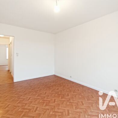 Appartement 4 pièces 890 €