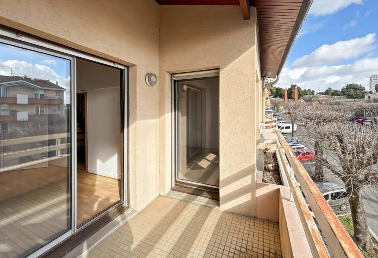 À Vendre - Appartement Duplex avec terrasse et garage — photo 1