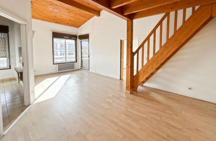 À Vendre - Appartement Duplex avec terrasse et garage — photo 3