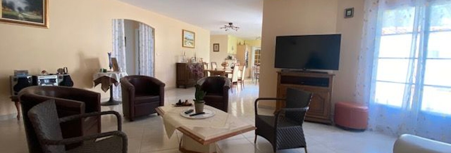 Maison 5 Pièces 137 m² à vendre à Breuil-Magné (17870)