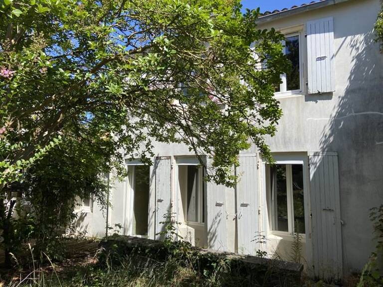Maison de bourg de 7 pièces principales — photo 1