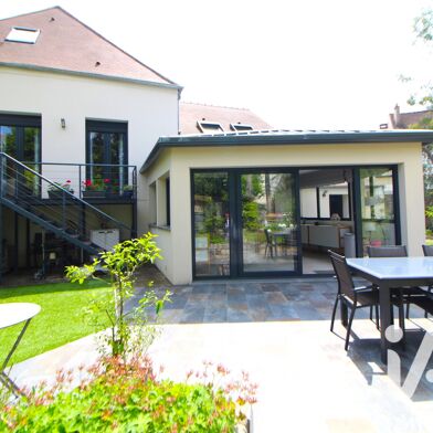 Maison 6 pièces 599000 €