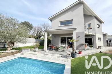 Maison 5 pièces 569000 €