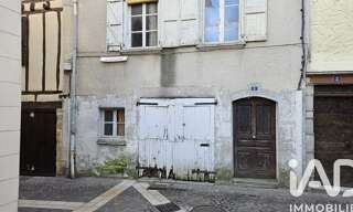 Immeuble  220 m² à vendre à Maurs (15600)