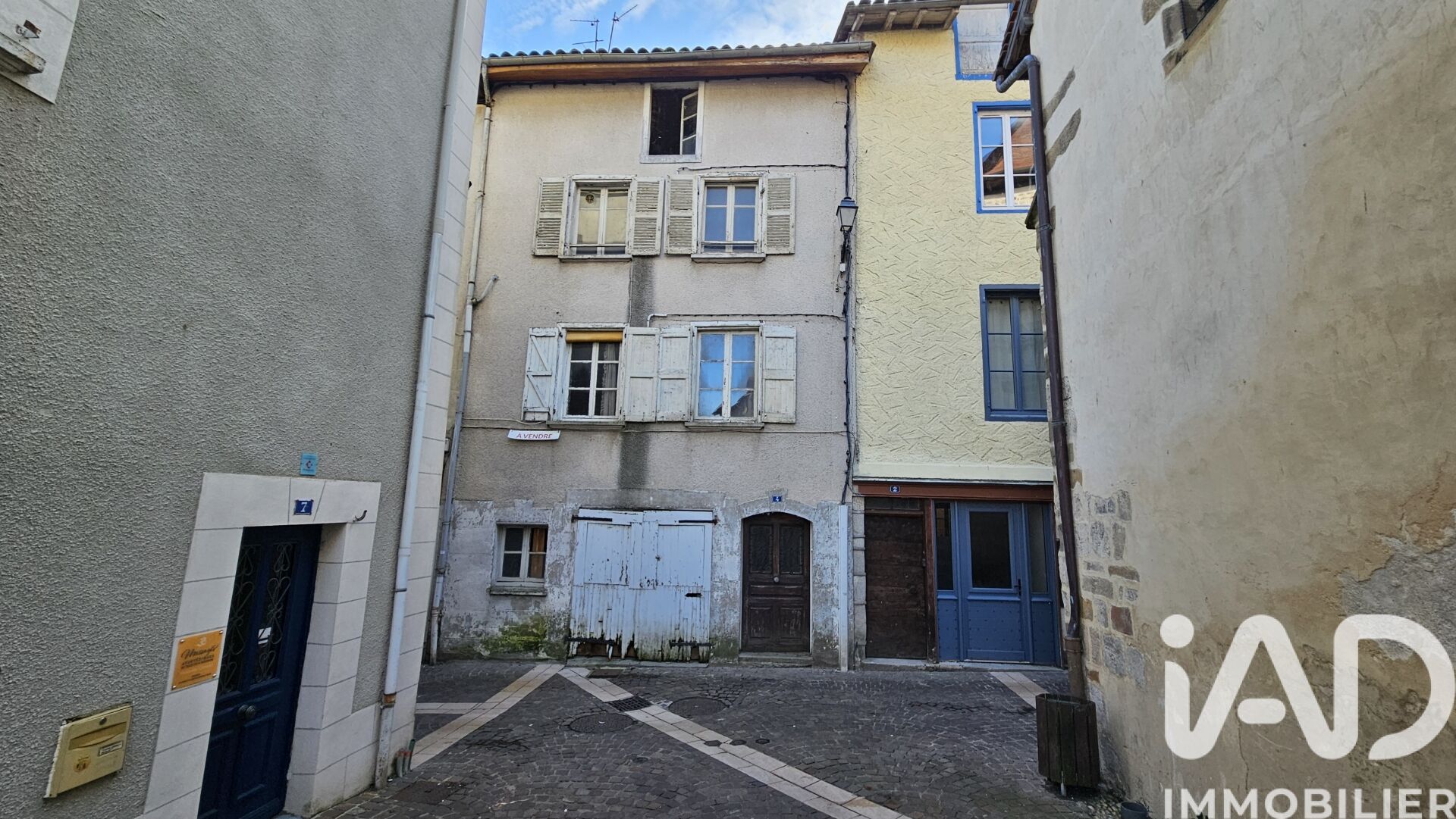 Vente Immeuble 220 m² - Photo 2