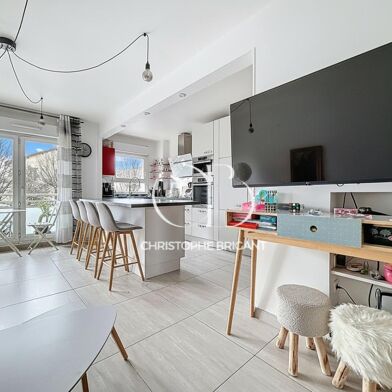 Appartement 3 pièces 325500 €